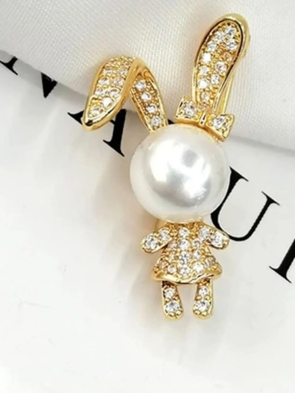 Anthropologie Gold Tone & Pearl Bunny Brooch